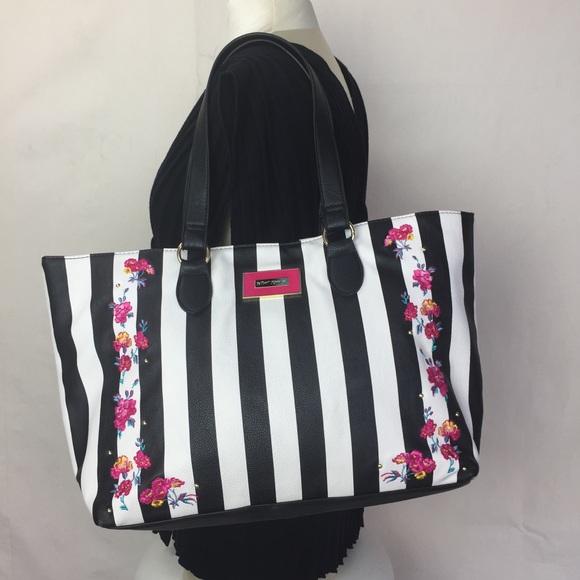 Betsey Johnson Handbags - Betsy Johnson Tote w/Embroidered Flowers NWOT